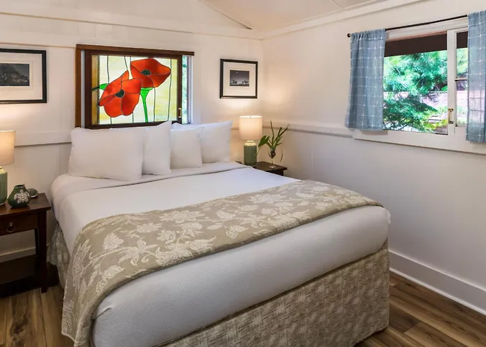 Resort: Volcano Village Estates